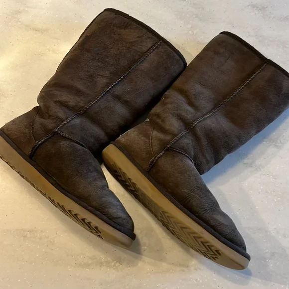 ugg closet dates 2022
